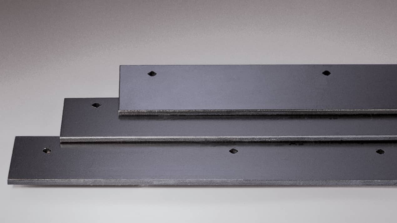 MR. SNOWPLOW 9-1/2 FT. CUTTING EDGE KIT W/BOLTS REPLACES WESTERN, FISHER